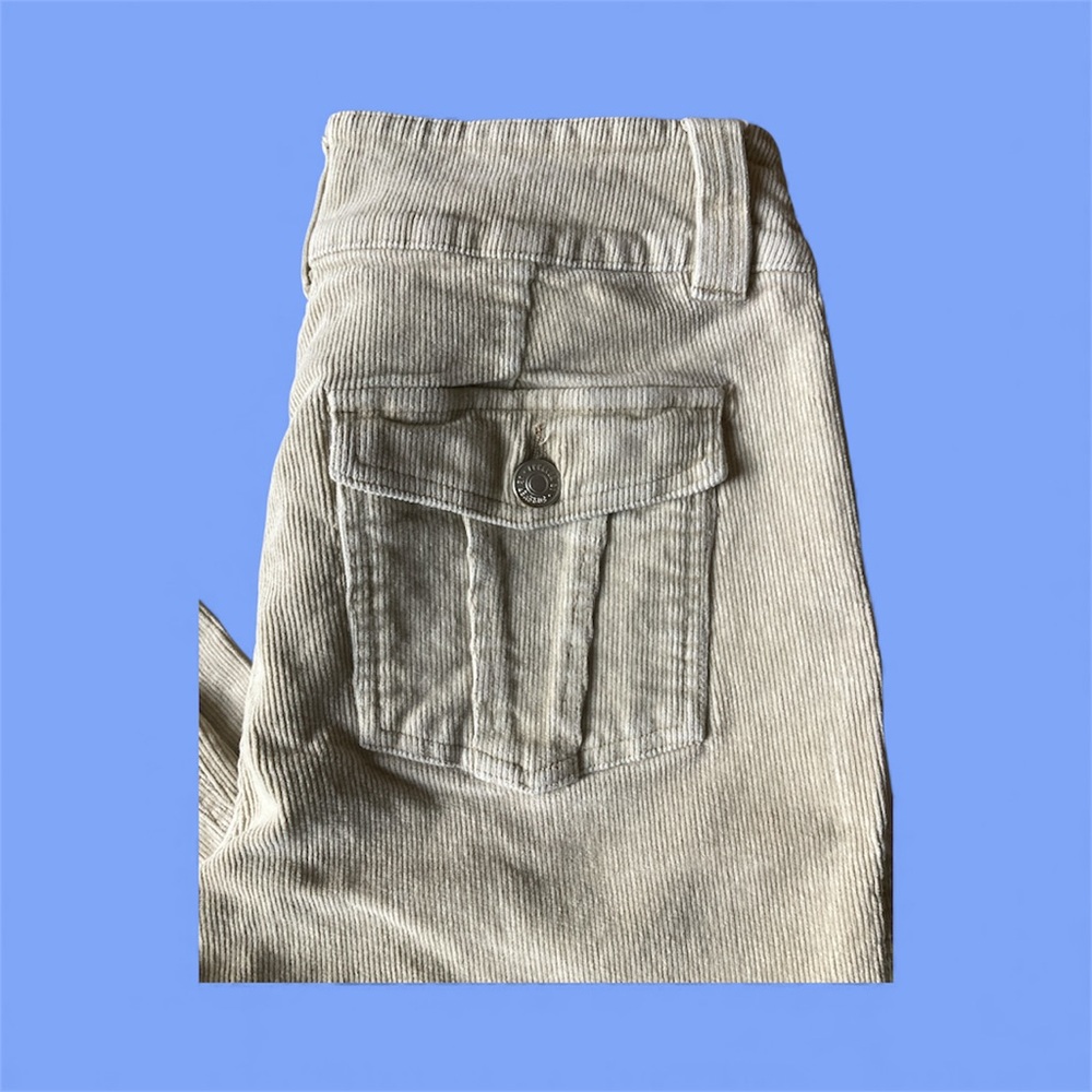 Forever 21 Cream Flared Corduroy Jeans Size Large EUC - Picture 4 of 6